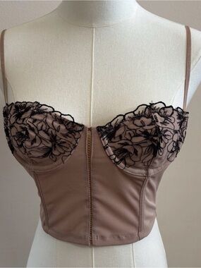 White Fox Lace Bustier Corset Top XS Nude Black Floral Mesh Y2K Coquette